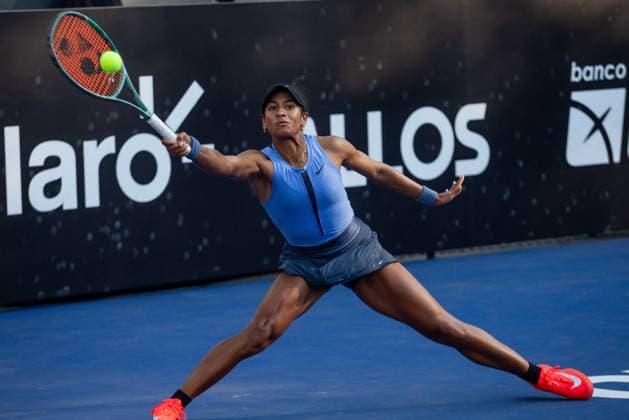 WTA, Tennis Damen 250 SP OPEN SaO PAULO, SP - 10.09.2025: WTA 250 SP OPEN - Marking the return of the professional women& 39;s tennis circuit to the capital of Sao Paulo after 25 years, the SP Open, WTA 250 of Sao Paulo, takes place from September 6 to 14 at Parque Villa Lobos. In the photo, American Whitney Osuigwe in a match against British Francesca Jones on Wednesday afternoon (10). (Photo: Rodilei Morais Fotoarena) x2804214x  RodileixMorais