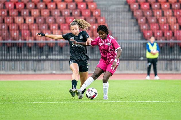Switzerland UEFA Women s Europa Cup GC Women s Football vs BIIK Shymkent Letzigrund Stadium, Zurich Marionne Djifo 11 BIIK Shymkent , right, and Giulia Looser 24 Grasshopper Club , left, in action Copyright: xPriscilaxBütlerx