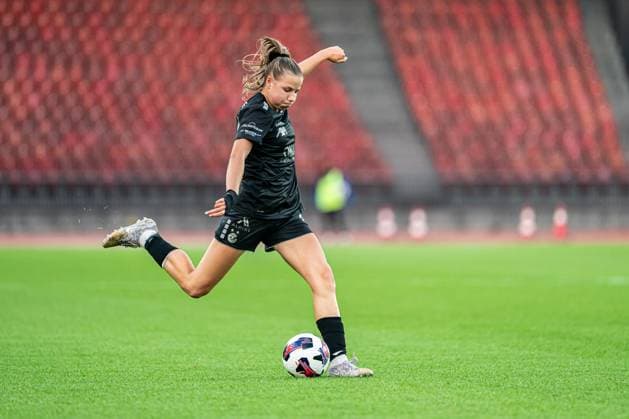 Switzerland UEFA Women s Europa Cup GC Women s Football vs BIIK Shymkent Letzigrund Stadium, Zurich Giulia Looser 24 Grasshopper Club in action Copyright: xPriscilaxBütlerx