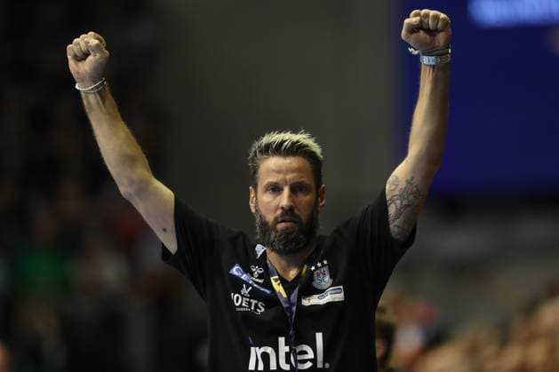 10 09 2025, xtgx, Handball, EHF Champions League, SC Magdeburg Paris Saint Germain v l Bennet Wiegert Magdeburg, coach jubilation, goal celebration, celebrate the goal, celebration Magdeubrg