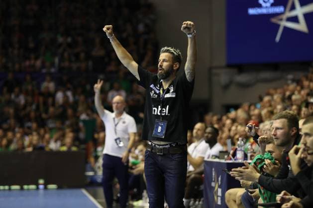 10 09 2025, xtgx, Handball, EHF Champions League, SC Magdeburg Paris Saint Germain v l Bennet Wiegert Magdeburg, coach jubilation, goal celebration, celebrate the goal, celebration Magdeubrg