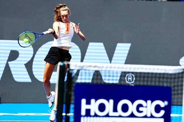 WTA GUADALAJARA 250 OPEN WTA GUADALAJARA 250 OPEN VIDMANOVA VS BARTUNKOVA 10092025 GUADALAJARA, JALISCO Action photo of Darja Vidmanova, during day 3 the WTA Guadalajara 250 Open, held at the Centro Panamericano de Tenis of Guadalajara, Jalisco, Mexico Action photo of Darja Vidmanova, during day 3 the WTA Guadalajara 250 Open, held at the Centro Panamericano de Tenis of Guadalajara, Jalisco, Mexico PHOTO BY IMAGENSHOP AGENCIA FOTOGRAFICA GUADALAJARA JALISCO MEXICO Copyright: xIMAGENSHOPxAGENCIAxFOTOGRAFICAx