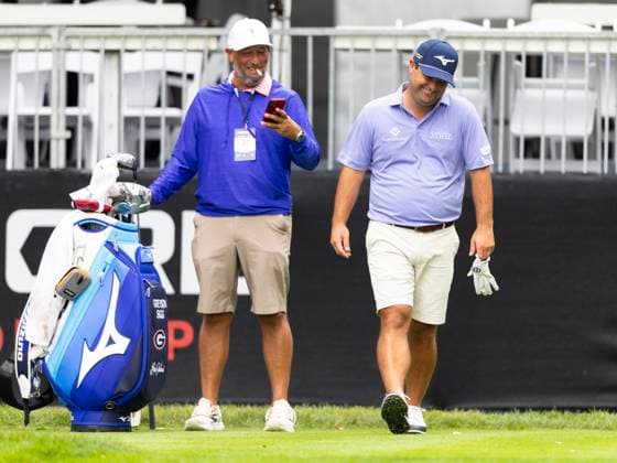 September 10, 2025, Napa, California, United States: NAPA, CA - SEPTEMBER 10: Greyson Sigg of the United States shares a laugh with his caddie John Davenport on hole 18 during the Procore Championship 2025 - Pro-Am at Silverado Resort on September 10, 2025 in Napa, California. Napa United States - ZUMAt139 20250910_aaa_t139_014 Copyright: xAlxChang IsixPhotosx