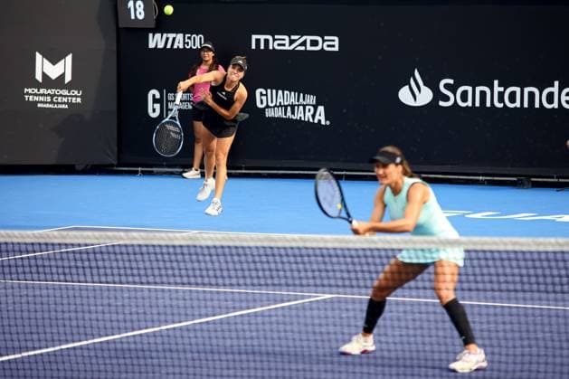 WTA GUADALAJARA 250 OPEN WTA GUADALAJARA 250 OPEN KOZYREVA SHYMANOVICH VS NICOLESCU OSORIO 10092025 GUADALAJARA, JALISCO Action photo of Monica Nicolescu and Camila Osorio, during day 3 the WTA Guadalajara 250 Open, held at the Centro Panamericano de Tenis of Guadalajara, Jalisco, Mexico Action photo of Monica Nicolescu and Camila Osorio, during day 3 the WTA Guadalajara 250 Open, held at the Centro Panamericano de Tenis of Guadalajara, Jalisco, Mexico PHOTO BY IMAGENSHOP AGENCIA FOTOGRAFICA GUADALAJARA JALISCO MEXICO Copyright: xIMAGENSHOPxAGENCIAxFOTOGRAFICAx