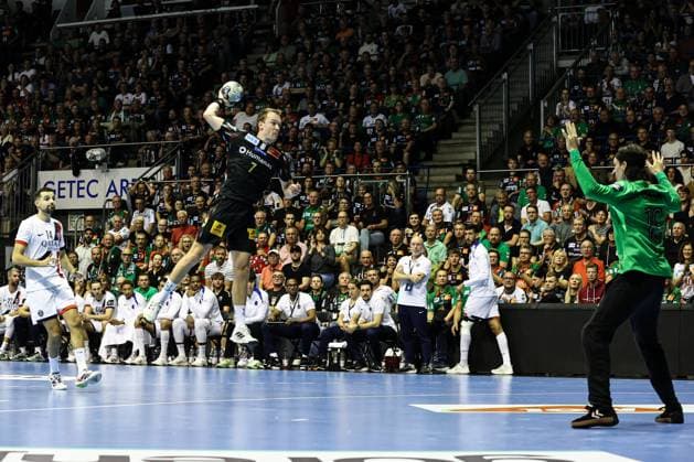 Felix Claar SC Magdeburg,7 vs Goalkeeper Jannick Green Paris Saint Germain,16 Handball Machineseeker Champions League Season 2025 2026 SC Magdeburg vs Paris Saint Germain at the GETEC Arena in Magdeburg Action,Handball,Germany,10 09 2025