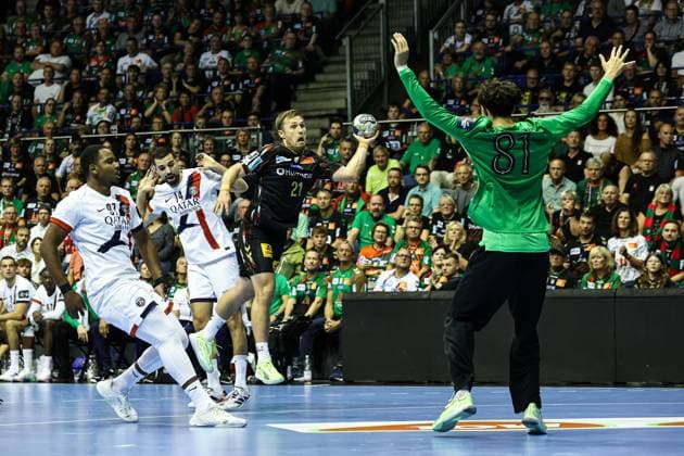 Albin Lagergren SC Magdeburg,21 vs Goalkeeper Stanis Soullier Paris Saint Germain,81 Handball Machineseeker Champions League Season 2025 2026 SC Magdeburg vs Paris Saint Germain at the GETEC Arena in Magdeburg Action,Handball,Germany,10 09 2025