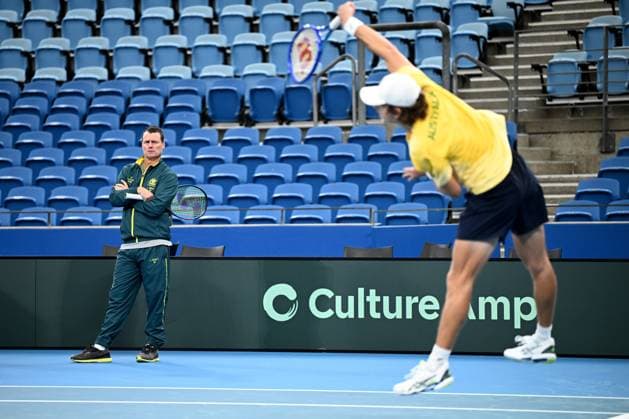 DAVIS CUP PHOTO OPS, Australia team captain Lleyton Hewitt watches on during a Davis Cup practice hit at Ken Rosewall Arena in Sydney, Thursday, September 11, 2025. ( NO ARCHIVING, EDITORIAL USE ONLY SYDNEY NEW SOUTH WALES AUSTRALIA  Copyright: xDANxHIMBRECHTSx 20250911190759765191