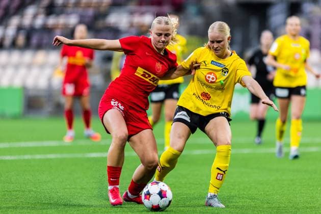 FC Nordsjaelland v KuPS, UEFA Women™s Europa Cup, Farum, Denmark Farum, Denmark. 10th, September 2025. Cecilie Larsen (28) of FC Nordsjaelland and Tuuli Viinikka (R) of KuPS seen during the UEFA Women™s Europa Cup qualification match between FC Nordsjaelland and KuPS at Right to Dream Park in Farum. Denmark, Farum  Copyright: xGonzalesxPhoto DejanxObretkovicx