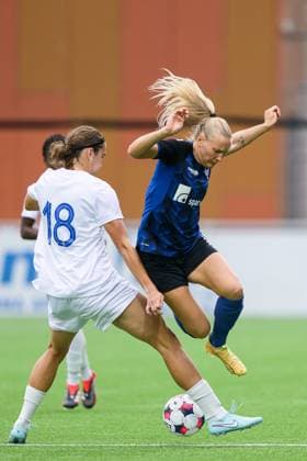 HB Koge v Farul Constanta, UEFA Women™s Europa Cup, Koge, Denmark Koge, Denmark. 10th, September 2025. Cassandra Korhonen (11) of HB Koge and Antonia Bratu (18) of Farul Constanta seen during the UEFA Women™s Europa Cup qualification match between HB Koge and Farul Constanta at Koge Stadion in Koge. Denmark, Koge  Copyright: xGonzalesxPhoto DennisxJacobsenx