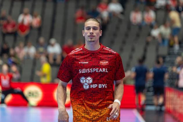 Aalborg Handball v One Veszprem HC, EHF Champions League Handball, Aalborg, Denmark Aalborg, Denmark. 10th, September 2025. Juri Knorr (21) of Aalborg Handball is warmung up for the EHF Champions League match between Aalborg Handball and One Veszprem HC at Sparekassen Danmark Arena in Aalborg. Denmark, Aalborg  Copyright: xGonzalesxPhoto MadsxAndersenx