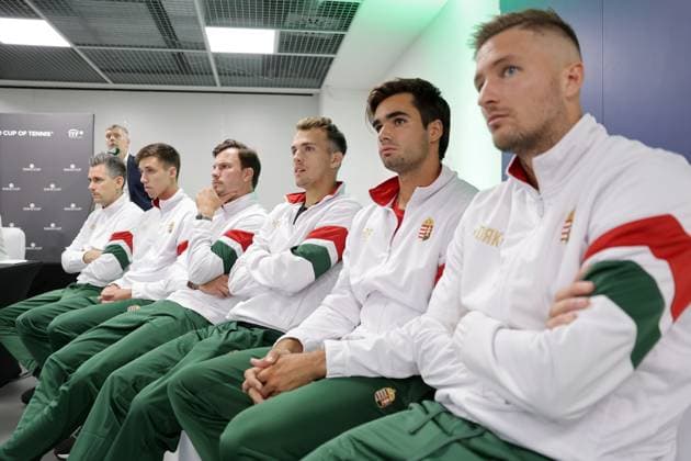 TENNIS - Davis Cup, HUN vs AUT DEBRECEN,HUNGARY,11.SEP.25 - TENNIS - ITF Davis Cup, qualification round 2, Hungary vs Austria, preview, draw and press conference, PK, Pressekonferenz Image shows captain Kornel Bardoczky, Fabian Marozsan, Marton Fucsovics, Piros Zsombor, Peter Fajta and Valkusz Mate (HUN). GEPAxpictures xWalterxLuger