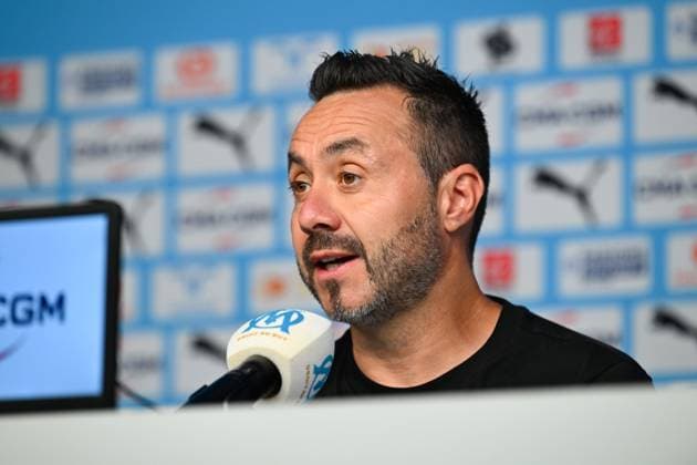 FOOTBALL : Presentation Benjamin Pavard - 11 09 2025 - Marseille Roberto De Zerbi (coach Olympique de Marseille) MarseilleFrance  Copyright: xWilliamxCannarellax