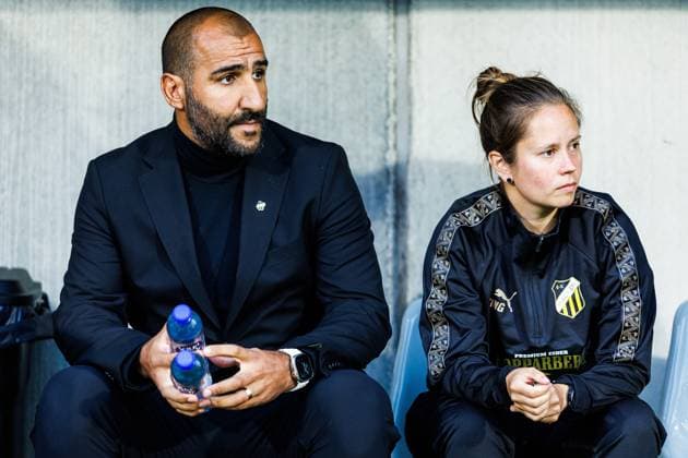 250911 Coach Mak Lind of Häcken ahead of the first leg of Women s Champions League playoff football match between Häcken and Atletico Madrid on September 11, 2025 in Göteborg Photo Michael Erichsen BILDBYRAN COP 89 MI0874 fotboll football soccer fotball uefa womens champions league häcken atletico madrid dam bbeng play offsbbauto  Copyright: MICHAELxERICHSEN BB250911MI008
