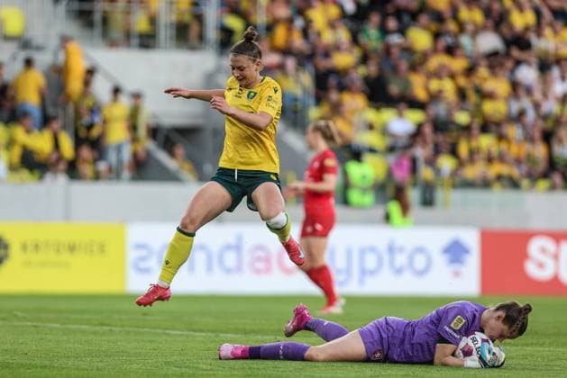 11.09.2025 KATOWICE MECZ ELIMINACJE LIGI MISTRZOW KOBIET GKS KATOWICE - FC TWENTE SEZON 2025 26 --- UEFA WOMENS CHAMPIONS LEAGUE FOOTBALL MATCH SEASON 2025 26 GKS KATOWICE - FC TWENTE NZ. ALEKSANDRA NIECIAG DIEDE LAMEY FOT. LUKASZ JURGA ARENA AKCJI NEWSPIX.PL --- newspix.pl POLAND OUT! 