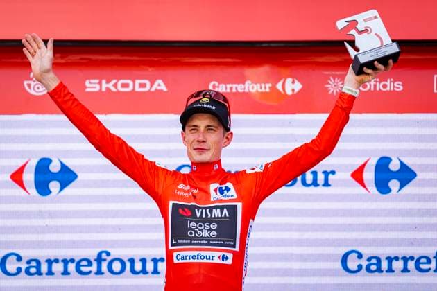 La Vuelta - 80th Tour of Spain 2025 - Stage 18 (ITT) Jonas Vingegaard of Denmark and Team Visma Lease a Bike - Red Leader Jersey celebrates at podium during the La Vuelta - 80th Tour of Spain 2025, Stage 18 a 12.2km individual time trial stage on September 11, 2025 in Valladolid, Spain. Valladolid Valladolid Spain Copyright: xAlbertoxGardinx AGardin_20250911_Cycling_Vuelta_ITT_0056