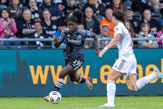 UWCL Qualification Eintracht Frankfurt Real Madrid, 11 09 2025 Nicole Anyomi Eintracht Frankfurt, 19 with ball on the wing against María Méndez Real Madrid, 14 First leg of the UEFA Womens Champions League Qualification, 3rd round, between Eintracht Frankfurt and Real Madrid at Stadion am Brentanobad in Frankfurt am Main on 11 09 2025 Copyright: xBEAUTIFULxSPORTS Hahnex