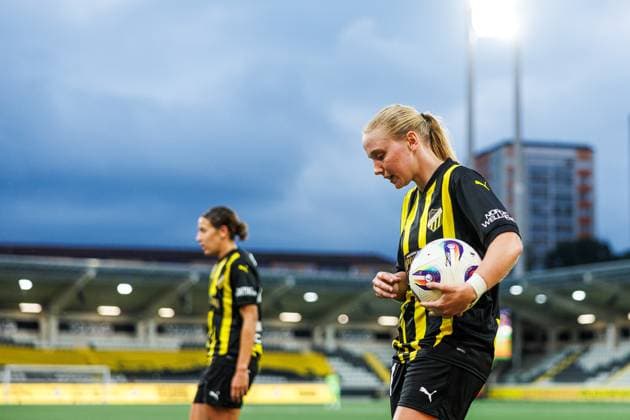 250911 Johanna Fossdalsa Sorensen and Tabby Tindell of Häcken during the UEFA Women™s Champions League play off football match between Häcken and Atletico Madrid on September 11, 2025 in Göteborg Photo Michael Erichsen BILDBYRAN COP 89 MI0874 fotboll football soccer fotball uefa womens champions league häcken atletico madrid dam bbeng play offsbbauto  Copyright: MICHAELxERICHSEN BB250911MI026