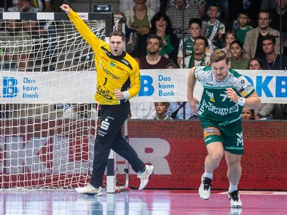 Domenico Ebner SC DHfK Leipzig, 01 cheers after a save, Frisch Auf Goeppingen vs SC DHfK Leipzig, Handball, 1 Bundesliga, Men, Season 2025 2026, 11 09 2025, Frisch Auf Goeppingen vs SC DHfK Leipzig, Handball, 1 Bundesliga, Men, Season 2025 2026, 11 09 2025 Goeppingen Copyright: xEibner-Pressefoto MichaelxSchmidx EP_MST