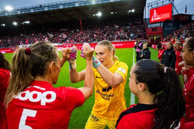 250911 Goalkeeper Selma Panengstuen of Brann ahead of the UEFA Women™s Champions League play off football match between Brann and Manchester United on September 11, 2025 in Bergen Photo Marius Simensen BILDBYRAN Cop 238 bbeng brann brann women champions league dam football fotball fotboll manchester united mesterligaen play off playoff soccer tfk womens champions league  Copyright: MARIUSxSIMENSEN BB250911BB228