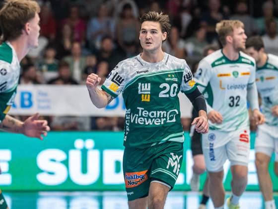 Ludvig Hallbaeck Frisch Auf Goeppingen, 20 clenches his cheering fist, Frisch Auf Goeppingen vs SC DHfK Leipzig, Handball, 1 Bundesliga, Men, Season 2025 2026, 11 09 2025, Frisch Auf Goeppingen vs SC DHfK Leipzig, Handball, 1 Bundesliga, Men, Season 2025 2026, 11 09 2025 Goeppingen Copyright: xEibner-Pressefoto MichaelxSchmidx EP_MST