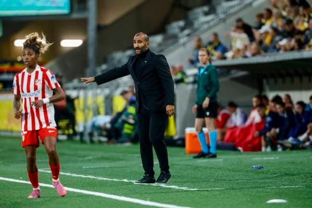 GOTHENBURG, SWEDEN 20250911 Häcken s coach Mak Lind during Thursday s football match, third qualifying round match 1 in the best of 2, between BK Häcken and AtlÃ tico de Madrid at Bravida arena in Gothenburg, Sweden, Sept 11 2025 GÖTEBORG SWEDEN x9200x  Copyright: xAdamxIhse TTx WOMEN S CHAMPIONS LEAGUE HÄCKEN-ATLETICO MADRID