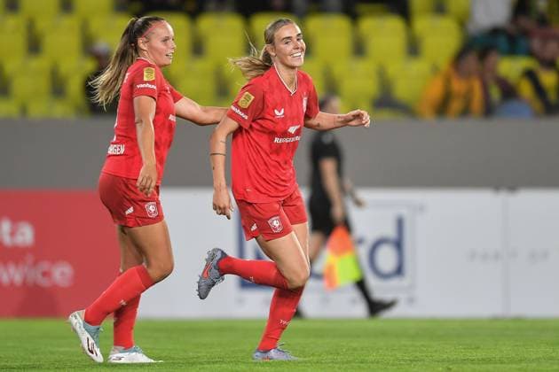 2025.09.11 Katowice Pilka nozna UEFA Liga Mistrzow kobiet sezon 2025 26 III runda kwalifikacyjna GKS Katowice - FC Twente N z Jaimy Ravensbergen Jill Roord goal gol Foto Mateusz Sobczak PressFocus 2025.09.11 Katowice Football UEFA Women™s Champions League 2025 26 season third qualifying round GKS Katowice - FC Twente Jaimy Ravensbergen Jill Roord goal gol Credit: Mateusz Sobczak PressFocus NEWSPIX.PL --- newspix.pl POLAND OUT! 