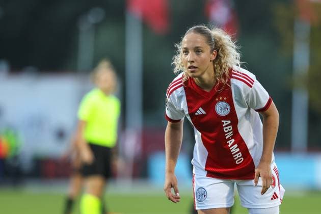 Amsterdam, Netherlands, September 11th 2025: Danique Tolhoek (9 AFC Ajax) looks on during the UEFA Womens Europa Cup 2025 26 First Qualifying Round game between AFC Ajax and SK Sturm Graz at Sportcomplex De Toekomst in Amsterdam, the Netherlands. (Leiting Gao SPP) Copyright: xLeitingxGaox xSPPx spp-en-LeGaSp-LG202509113067