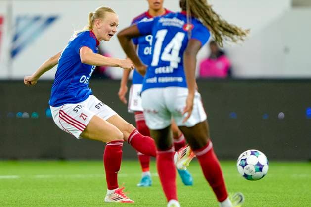 Champions League Women s Qualification Valerenga Ferencvaros Oslo 20250911 Valerenga s Karina Saevik scores a goal during the Champions League qualifying match between Valerenga Ferencvaros at Intility Arena Photo Cornelius Poppe NTB Oslo Norway EDITORIAL USE ONLY RESTRICTED USE FOR BETTING COMPANIES  Copyright: xCorneliusxPoppex xNTBx