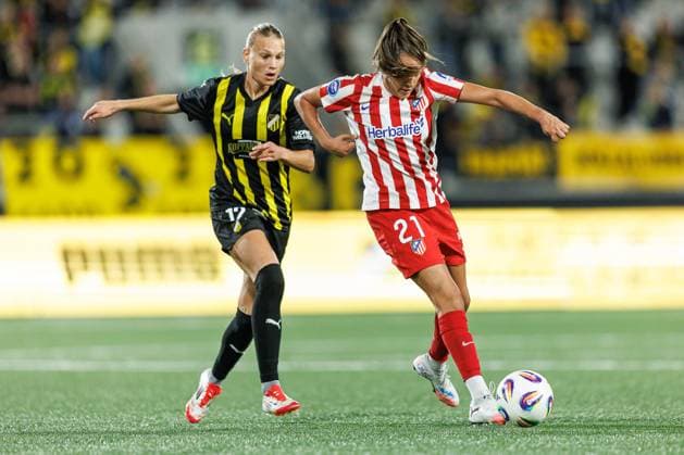 250911 Stine Sandbech of Häcken and Fiamma Benitez of Atletico Madrid during the UEFA Women™s Champions League play off football match between Häcken and Atletico Madrid on September 11, 2025 in Göteborg Photo Michael Erichsen BILDBYRAN COP 89 MI0874 fotboll football soccer fotball uefa womens champions league häcken atletico madrid dam bbeng play offsbbauto  Copyright: MICHAELxERICHSEN BB250911MI037