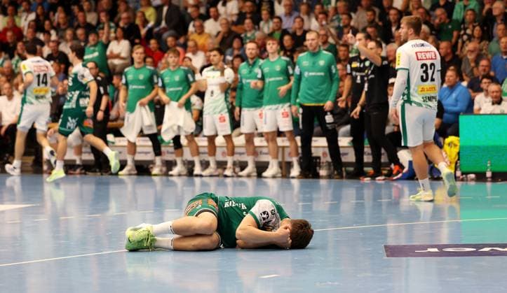 BAU 11 09 2025 Göppingen Handball Frisch Auf Göppingen vs SC DHfK Leipzig, Elias Newel Göppingen on the ground
