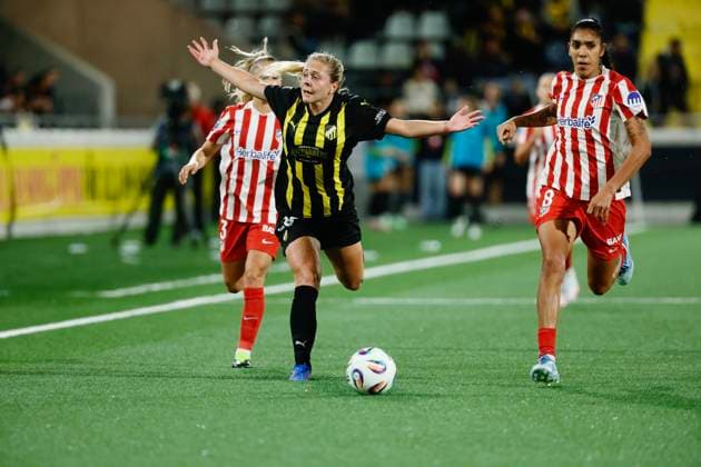 GOTHENBURG, SWEDEN 20250911 Häckens Alice Bergström and AtlÃ ticos Gabriela Garcia during Thursdays football match, third qualifying round match 1 in the best of 2, between BK Häcken and AtlÃ tico de Madrid at Bravida arena GOTHENBURG SWEDEN x9200x  Copyright: xAdamxIhse TTx CHAMPIONS LEAGUE HÄCKEN-ATLETICO MADRID