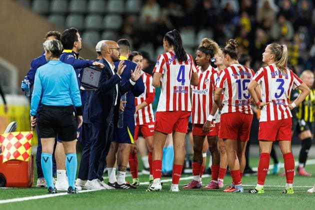 250911 Coach Martin Alba of Atletico Madrid during the UEFA Women™s Champions League play off football match between Häcken and Atletico Madrid on September 11, 2025 in Göteborg Photo Michael Erichsen BILDBYRAN COP 89 MI0874 fotboll football soccer fotball uefa womens champions league häcken atletico madrid dam bbeng play offsbbauto  Copyright: MICHAELxERICHSEN BB250911MI044