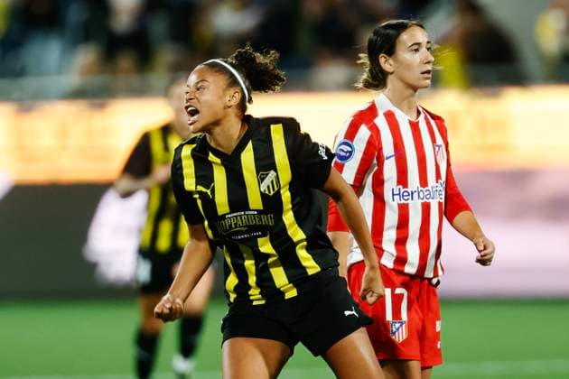 Häckens Felicia Schröder celebrates after equalizing to 1 1 during thursday s football match, third qualifying round match 1 in the best of 2, between BK Häcken and AtlÃ tico de Madrid at Bravida arena in Gothenburg, Sweden on september 11, 2025 GÖTEBORG SWEDEN x9200x  Copyright: xAdamxIhse TTx CHAMPIONS LEAGUE HEDGEHOG-ATLETICO MADRID