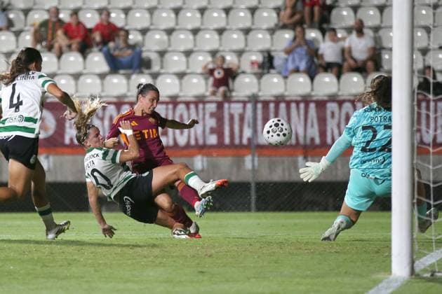 Football, Women, CL Quali, AS Roma - Sporting Lisbon