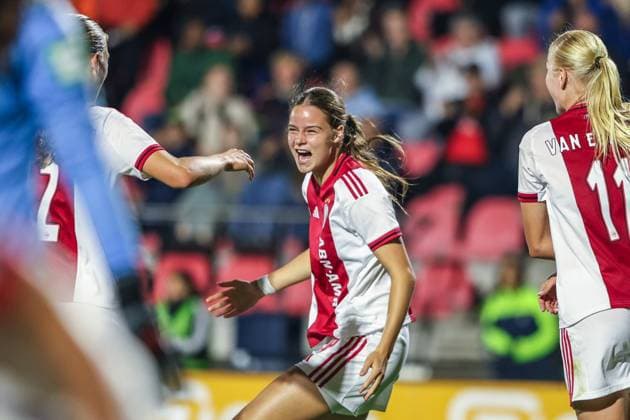 Amsterdam, Netherlands, September 11th 2025: Mirte van Koppen (19 AFC Ajax) celebrates after scoring her teams second goal during the UEFA Womens Europa Cup 2025 26 First Qualifying Round game between AFC Ajax and SK Sturm Graz at Sportcomplex De Toekomst in Amsterdam, the Netherlands. (Leiting Gao SPP) Copyright: xLeitingxGaox xSPPx spp-en-LeGaSp-LG202509114216