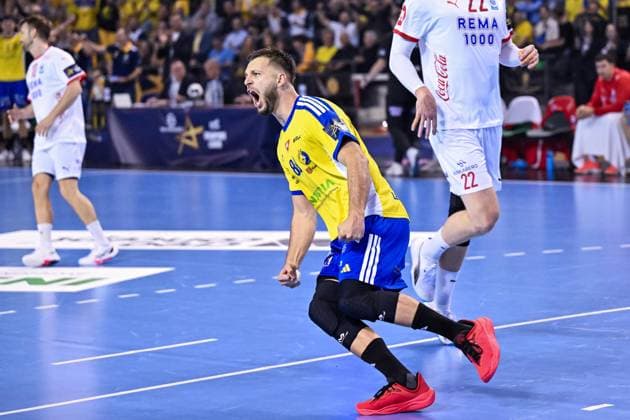 11.09.2025 KIELCE UL. BOCZNA ( POLAND ) PILKA RECZNA MEZCZYZN ( HANDBALL MEN S ) LIGA MISTRZOW - FAZA GRUPOWA ( MEN S EHF CHAMPIONS LEAGUE - GROUP PHASE ) MECZ INDUSTRIA KIELCE - KOLSTAD HANDBALL ( GAME ) NZ ALEKS VLAH SYLWETKA RADOSC BRAMKA GOL PUNKT EMOCJE FOTO MICHAL STANCZYK CYFRASPORT NEWSPIX.PL --- Newspix.pl POLAND OUT!  20250911CSMS0004