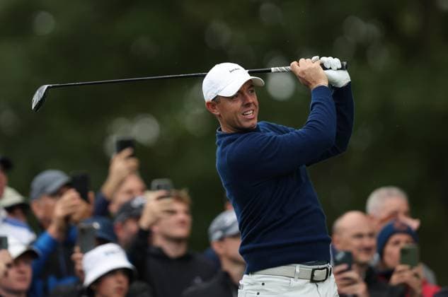 . - BMW PGA, Golf Herren Championship 2025, Day One, DP World Tour, Wentworth Golf Club, Virginia Water, Surrey, England.- 11th September 2025. (C) Daniel Weir Crystal Pix Rory Mcilroy Of Northern Ireland tees off on the 9th hole during the BMW PGA Championship 2025 on day one. - BMW PGA Championship 2025, Day One, DP World Tour, Wentworth Golf Club, Virginia Water, Surrey, England.- 11th September 2025. (C) Daniel Weir Crystal Pix Surrey Wentworth Golf Club United Kingdom Copyright: xDanielxWeirx CP_BMW_PGA_Championship_2025_Day_One_124