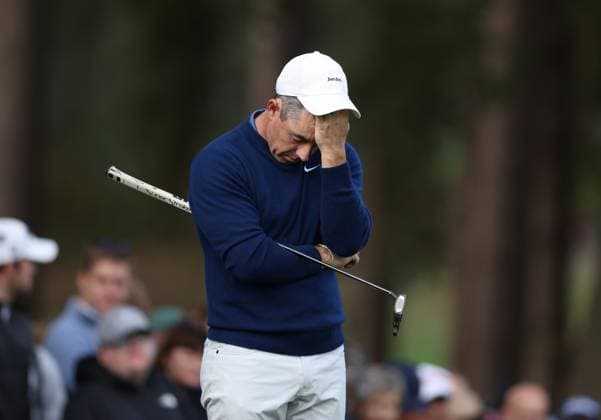 . - BMW PGA, Golf Herren Championship 2025, Day One, DP World Tour, Wentworth Golf Club, Virginia Water, Surrey, England.- 11th September 2025. (C) Daniel Weir Crystal Pix Rory Mcilroy Of Northern Ireland looks frustrated & dejected during the BMW PGA Championship 2025 Day One . - BMW PGA Championship 2025, Day One, DP World Tour, Wentworth Golf Club, Virginia Water, Surrey, England.- 11th September 2025. (C) Daniel Weir Crystal Pix Surrey Wentworth Golf Club United Kingdom Copyright: xDanielxWeirx CP_BMW_PGA_Championship_2025_Day_One_97
