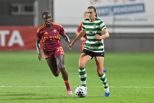 Soccer, Woman champions league 2025-2026 As Roma - Sporting Club de Portugal Omorinsola Babajide of AS Roma, Mackenzie Cherry of Sporting club de Portugal during the third qualifying round Woman champions league match between As Roma - Sporting Club de Portugal at Tre Fontane stadium in Rome, Italy, September 11st, 2025. Imago Images Emmefoto Copyright: xImagoxImages Emmefotox