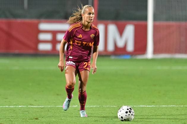 Soccer, Woman champions league 2025-2026 As Roma - Sporting Club de Portugal Frederike Thogersen of AS Roma during the third qualifying round Woman champions league match between As Roma - Sporting Club de Portugal at Tre Fontane stadium in Rome, Italy, September 11st, 2025. Imago Images Emmefoto Copyright: xImagoxImages Emmefotox