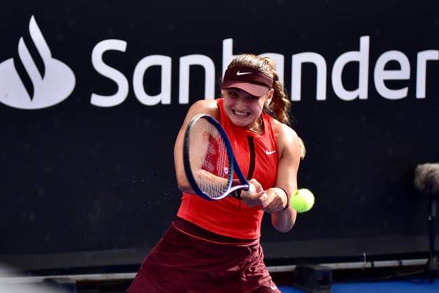 WTA GUADALAJARA 250 OPEN WTA GUADALAJARA 250 OPEN JIMENEZ KASINTSEVA VS VERONIKA KUDERMETOVA 11092025 GUADALAJARA, JALISCO Action photo of Victoria Jimenez Kasintseva, during day 4 the WTA Guadalajara 250 Open, held at the Centro Panamericano de Tenis of Guadalajara, Jalisco, Mexico Action photo of Victoria Jimenez Kasintseva, during day 4 of the WTA Guadalajara 250 Open, held at the Centro Panamericano de Tenis of Guadalajara, Jalisco, Mexico PHOTO BY IMAGENSHOP AGENCIA FOTOGRAFICA GUADALAJARA JALISCO MEXICO Copyright: xIMAGENSHOPxAGENCIAxFOTOGRAFICAx