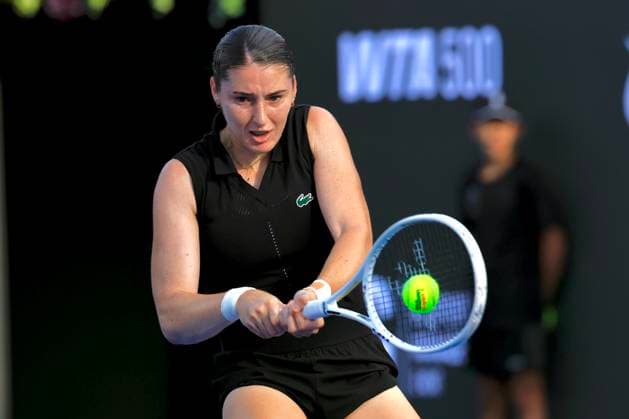 WTA GUADALAJARA 250 OPEN WTA GUADALAJARA 250 OPEN MERTENS VS JACQUEMONT 11092025 GUADALAJARA, JALISCO Action photo of Elsa Jacquemot of France, during day 4 the WTA Guadalajara 250 Open, held at the Centro Panamericano de Tenis of Guadalajara, Jalisco, Mexico Action photo of Elsa Jacquemot of France, during day 4 of the WTA Guadalajara 250 Open, held at the Centro Panamericano de Tenis of Guadalajara, Jalisco, Mexico PHOTO BY IMAGENSHOP AGENCIA FOTOGRAFICA GUADALAJARA JALISCO MEXICO Copyright: xIMAGENSHOPxAGENCIAxFOTOGRAFICAx
