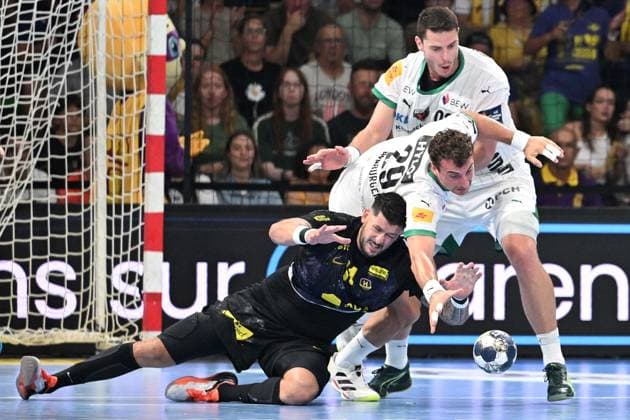 HBC Nantes Fuchse Berlin PHOTOPQR OUEST FRANCE Jérôme Fouquet ; NANTES ; 11 09 2025 ; Handball. EHF champions League. HBC Nantes Fuchse Berlin. Nicolas Tournat et Lukas Herburger. Photo: Jérôme Fouquet Ouest-France. NANTES France  Copyright: xPHOTOPQR OUESTxFRANCE MAXPPPxJérômexFouquetx 20250911OFR5771 20250911OFR5771