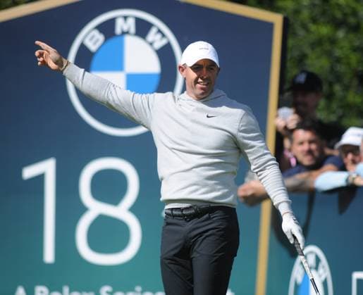 Golf - 2025 DP World Tour - BMW PGA, Golf Herren Championship - Round Two - Wentworth Club - Friday 12th September 2025 Rory McIlroy of Ireland signals wide after his 2nd shot into the trees on the 18th 