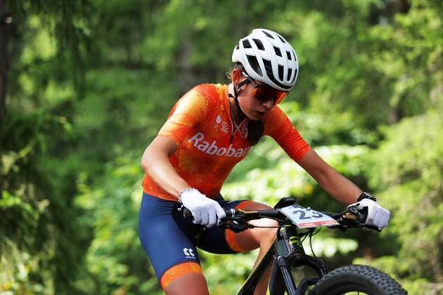 2025 UCI Mountain Bike World Championships Picture by Ed Sykes SWpix.com - 12 09 2025 - Cycling - 2025 UCI Mountain Bike World Championships - Cross-country Olympic - Crans Montana, Valais, Switzerland - Women Junior - Mae Cabaca (Netherlands) Copyright: x xSWpix.comx(t axPhotographyxHubxLtd)xEdxSykes SWpix.comx SWP-3030-3491