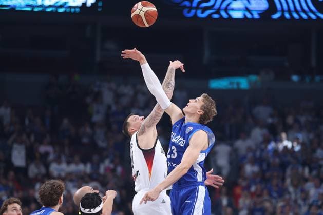 GERMANY vs FINLAND DANIEL THEIS, basketball player of Germany, during the European Championships semifinal match against LAURI MARKKANEN from Finland, at Xiaomi Arena Riga. Riga, 12.09.2025. photo: Ivica Veselinov MN Press Photo BASKETBALL, FIBA, EUROBASKET, GERMANY, FINLAND Riga Arena Riga Latvia Copyright: xMNxPressxPhotox