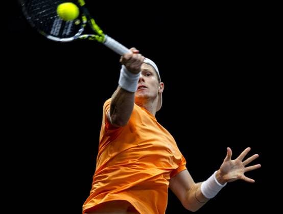 GRONINGEN - Jesper de Jong on the first day of the second qualifying round for the Davis Cup Finals between the Netherlands and Argentina at Martiniplaza. ANP SANDER KONING xVIxANPxSportx xxANPxIVx 535970388 originalFilename: 535970388.jpg