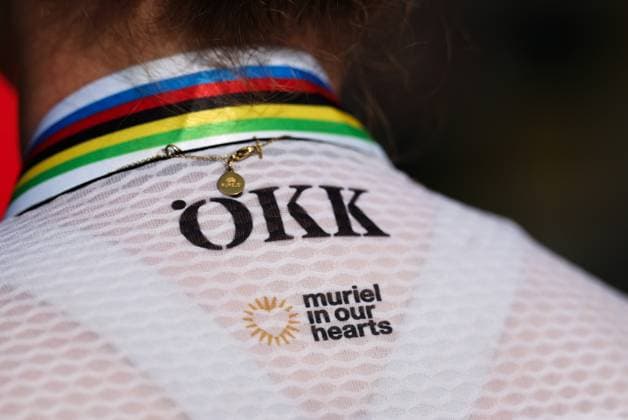 2025 UCI Mountain Bike World Championships Picture by Alex Whitehead SWpix.com - 12 09 2025 - Cycling - 2025 UCI Mountain Bike World Championships - Cross-country Olympic - Crans Montana, Valais, Switzerland - Women Junior Podium - A tribute to Muriel Furrer on the back of the jersey of Anja Grossmann (Switzerland) Copyright: x xSWpix.comx(t axPhotographyxHubxLtd)xAlexxWhitehead SWpix.comx SWP-3030-3580
