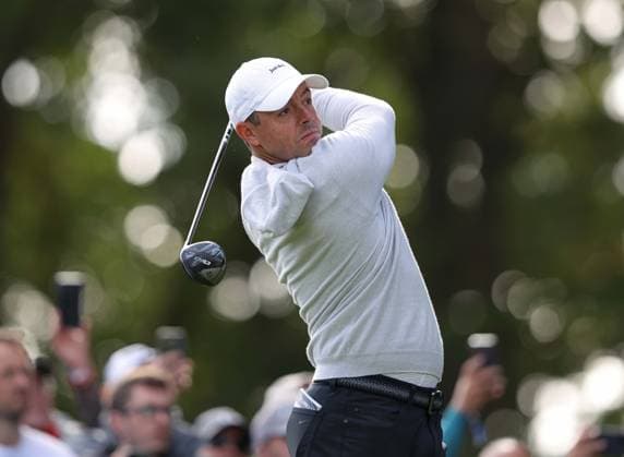 . - BMW PGA, Golf Herren Championship 2025, Day Two, DP World Tour, Wentworth Golf Club, Virginia Water, Surrey, England.- 12th September 2025. (C) Daniel Weir Crystal Pix Rory Mcilroy Of Northern Ireland takes a tee shot during the BMW PGA Championship 2025 Day Two. - BMW PGA Championship 2025, Day Two, DP World Tour, Wentworth Golf Club, Virginia Water, Surrey, England.- 12th September 2025. (C) Daniel Weir Crystal Pix Surrey Wentworth Golf Club United Kingdom Copyright: xDanielxWeirx CP_BMW_PGA_Championship_2025_Day_Two_34