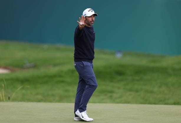 . - BMW PGA, Golf Herren Championship 2025, Day Two, DP World Tour, Wentworth Golf Club, Virginia Water, Surrey, England.- 12th September 2025. (C) Daniel Weir Crystal Pix Pablo Larrazabal of Spain celebrates a birdie on the 18th green during the BMW PGA Championship 2025 Day Two. - BMW PGA Championship 2025, Day Two, DP World Tour, Wentworth Golf Club, Virginia Water, Surrey, England.- 12th September 2025. (C) Daniel Weir Crystal Pix Surrey Wentworth Golf Club United Kingdom Copyright: xDanielxWeirx CP_BMW_PGA_Championship_2025_Day_Two_74